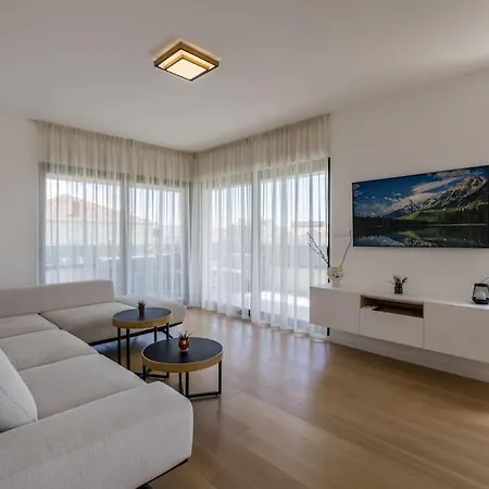 Sal Mare - Luxury And Elegant Family *