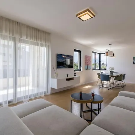 Sal Mare - Luxury And Elegant Family Apartment Podstrana