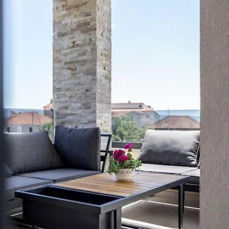 Sal Mare - Luxury And Elegant Family Apartment Podstrana