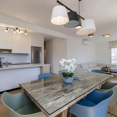 Sal Mare - Luxury And Elegant Family Apartment Podstrana